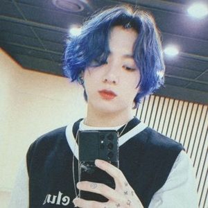 Meet your Posher, Alexia